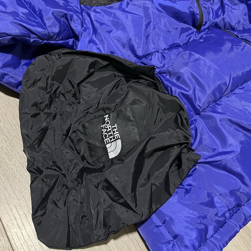 North Face Packable Jacket - Picture 5 of 8